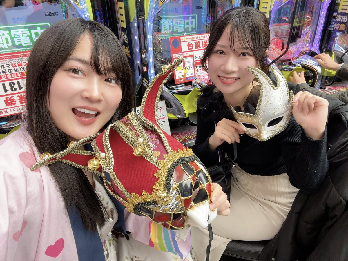 抽選172名様🌹 東京喰種30台若干空き台あります！並びで打ってます