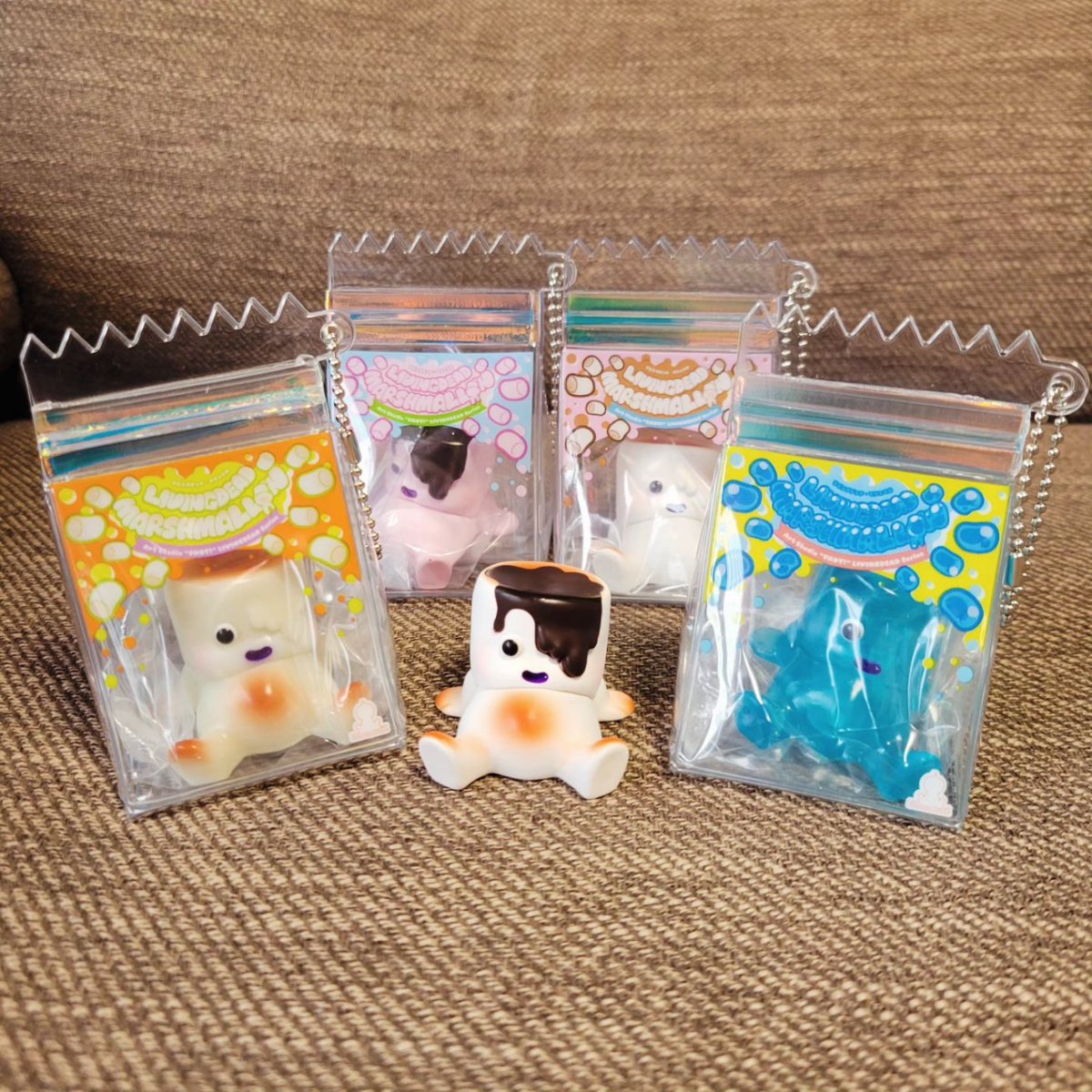 LIVINGDEAD MARSHMALLOW BOXトイ🌟 特典のマシュマロちゃんが可愛い