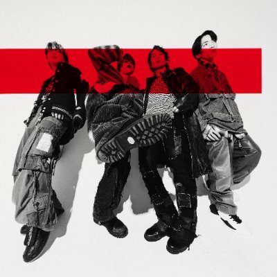 これにて！】 自主盤のCDは全て廃盤となりました。 1st Album『月に