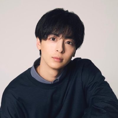 写真集「20/7」重版記念キャンペーンのポスターにやっとサインできまし