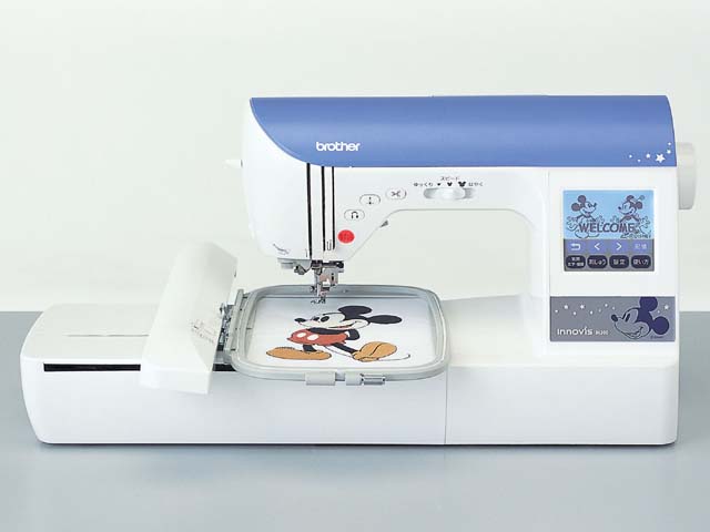 ブラザー工業、ミッキーマウスを刺繍できるUSBミシン