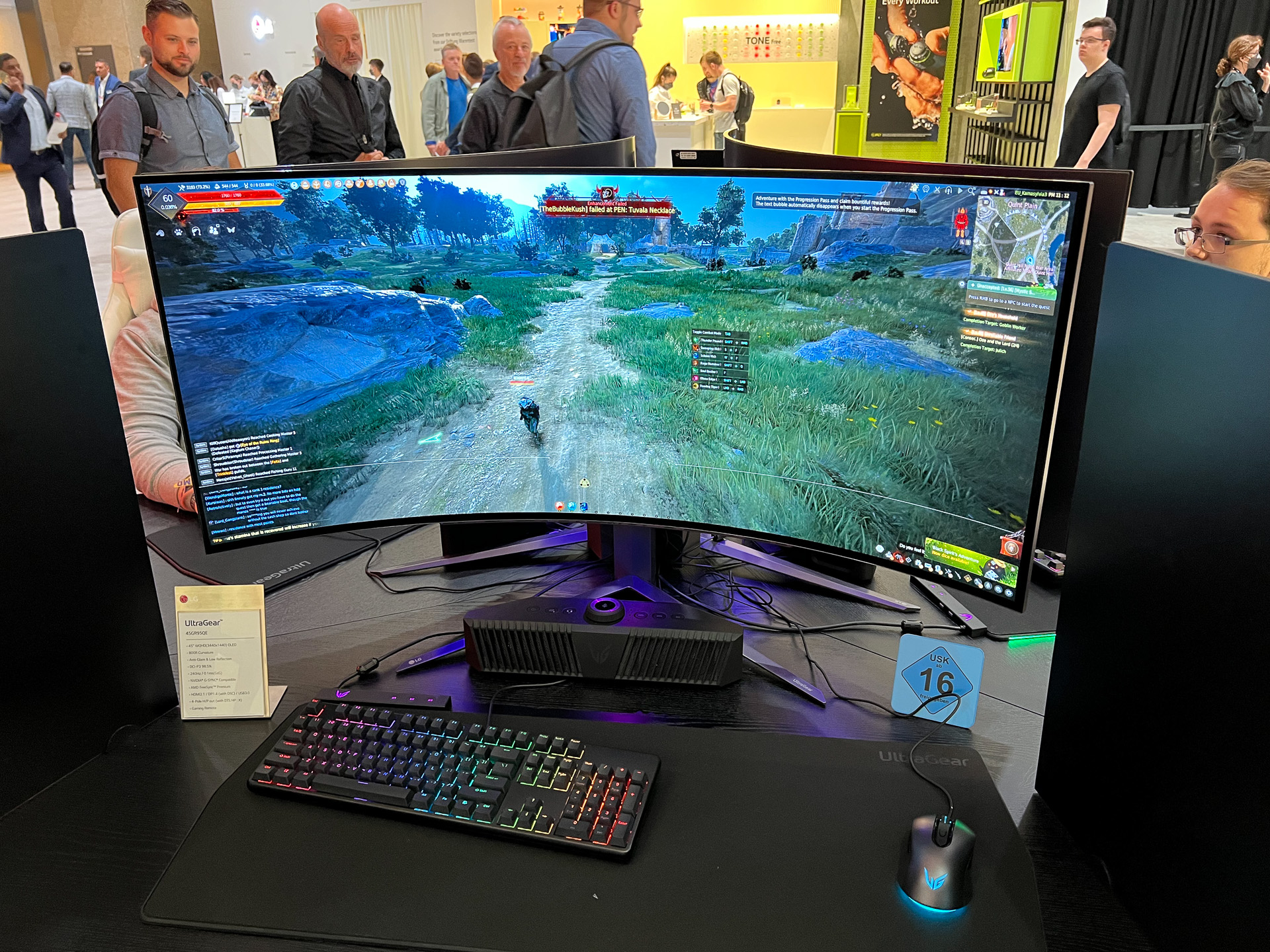 LG、45型WQHD/240Hz/800Rのゲーミングモニター。電動で湾曲する42型TV