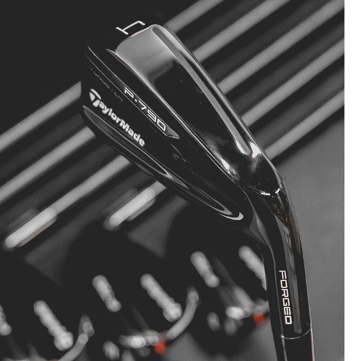 限定版 テーラーメイド P790ブラックアイアン プレミアムな高光沢の