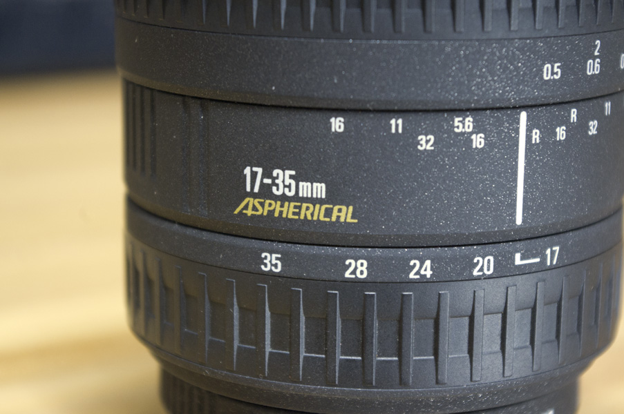 SIGMA 17-35mm F2.8-4 EX ASPHERICAL : 13/SYNAPSE