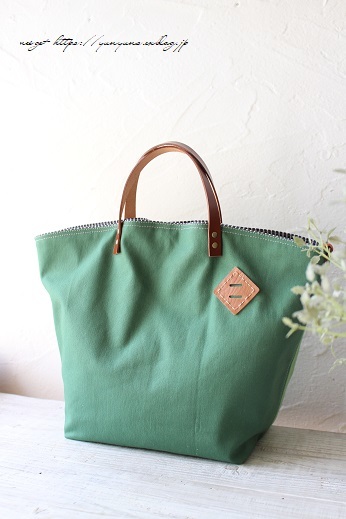 帆布】ピンクとピスタチオカラーのトート風バイカラーマルシェバッグ