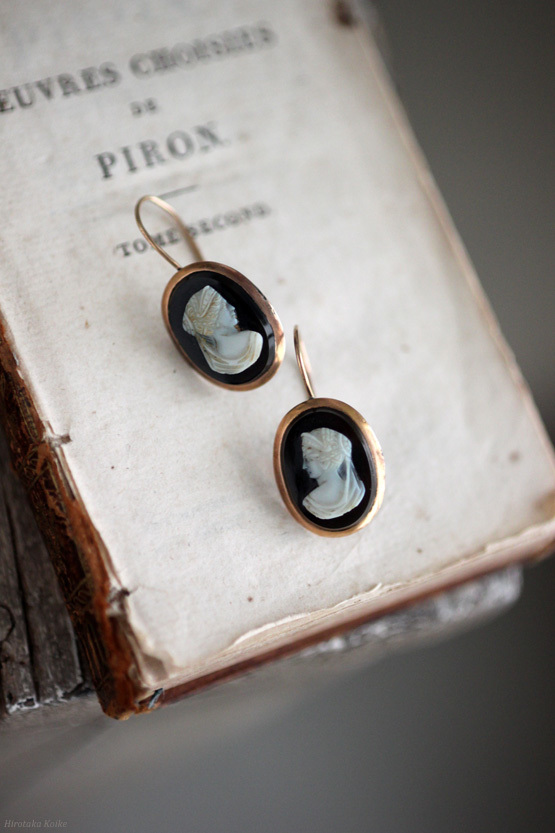 アンティークのカメオピアス : Salon de Bijoux Redouté “ルドゥテ”