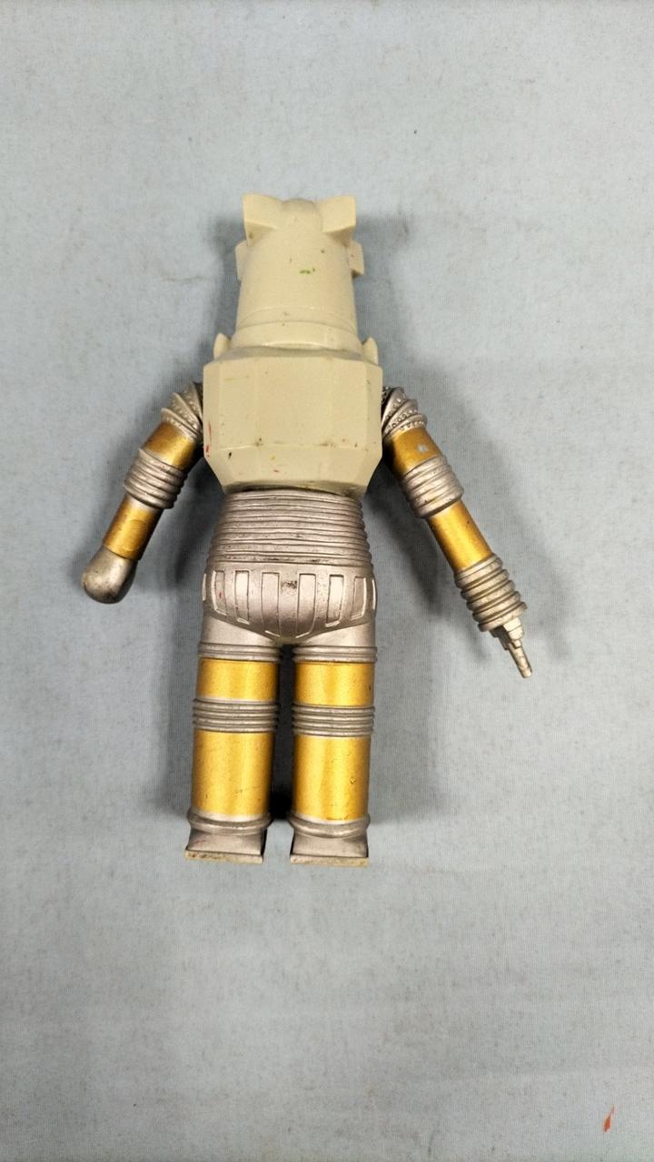 バンダイ(BANDAI)|ウルトラ怪獣シリーズ ユートム|【ハードオフ公式