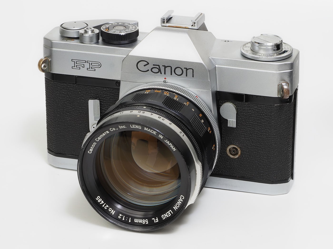 赤城耕一：第51回 内蔵露出計を省いた、FXと同仕様の35mm一眼レフ