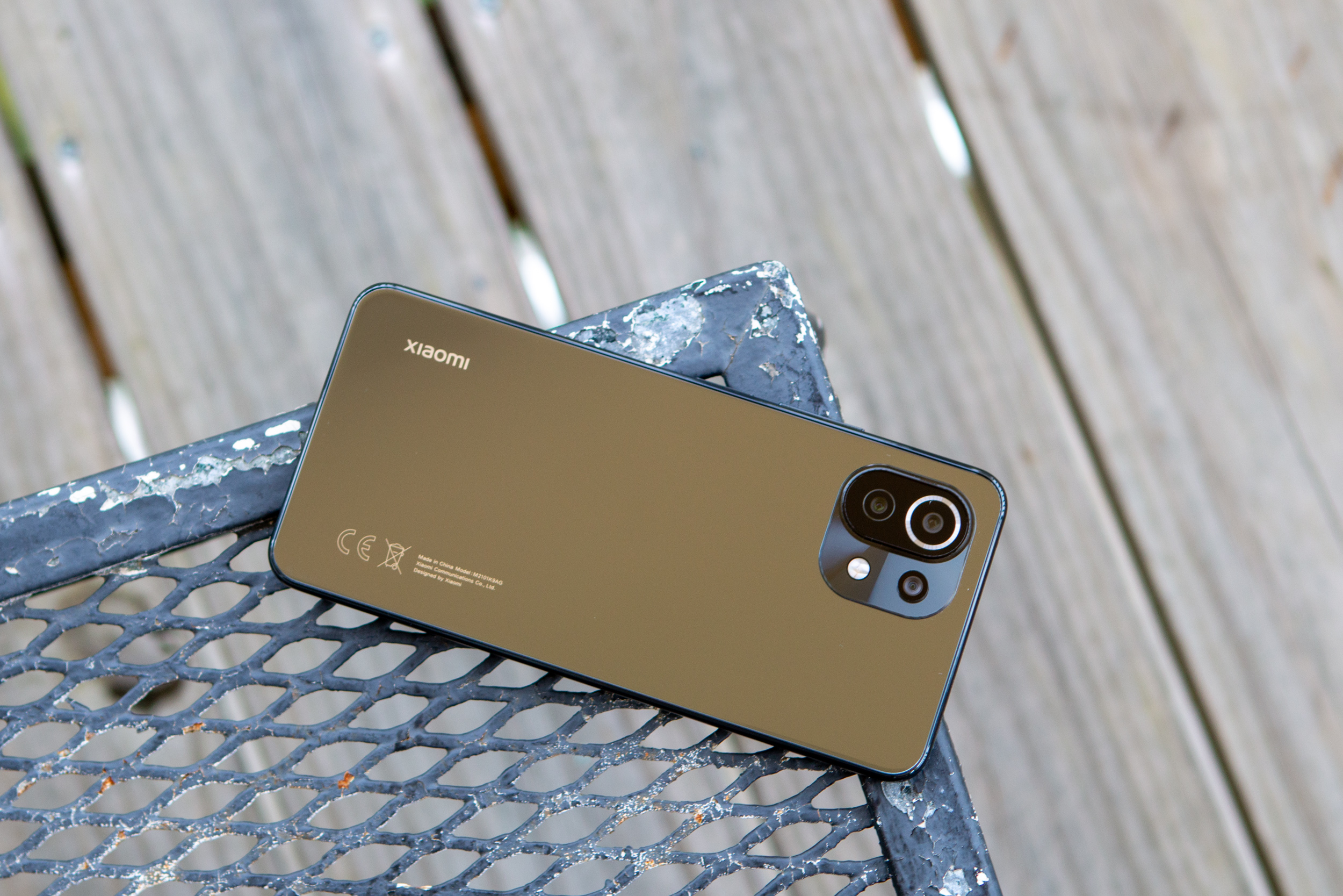 Xiaomi Mi 11 Lite Review: Standing out from the crowd - Phandroid