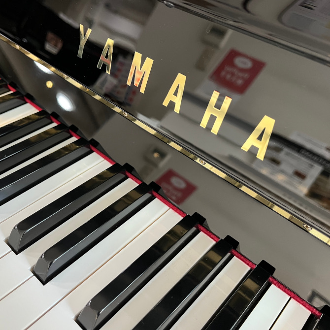中古》b113 ヤマハアップライトピアノ | ご成約済み商品 | 大阪・本町