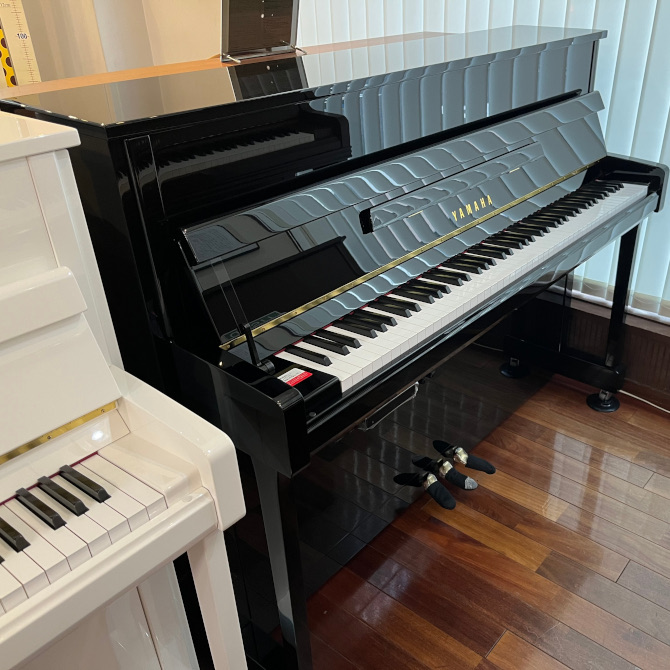 店頭展示品1台限り》ヤマハ アップライトピアノ b113 | bシリーズ