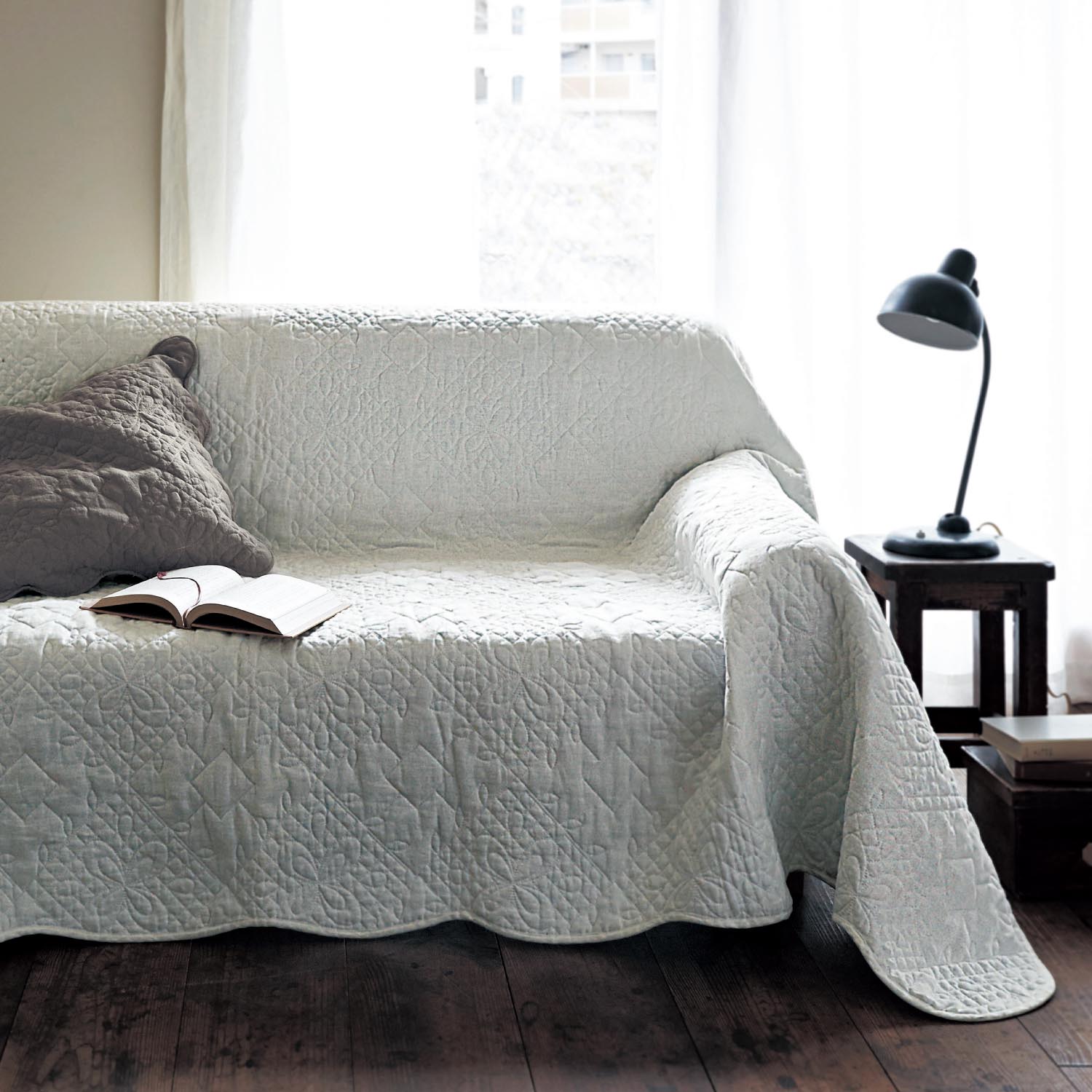 フレンチリネンキルトマルチカバー・ソファーカバー（キルトラグ