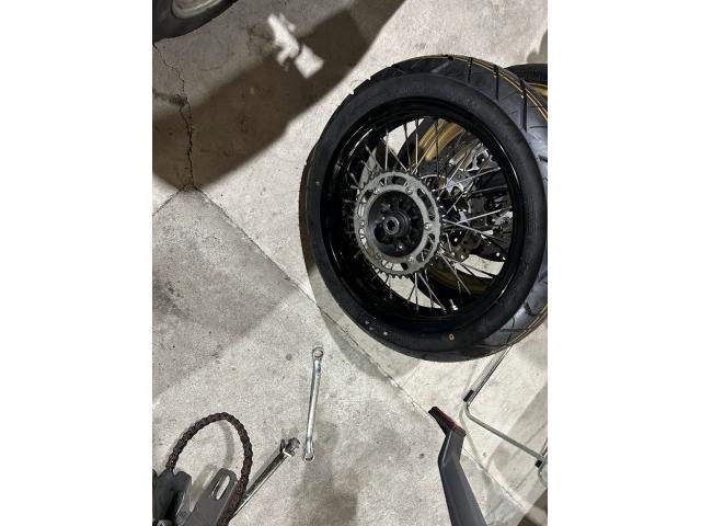 カワサキ KLX 前後ホイール交換 前後タイヤ交換 サイドスタンド交換