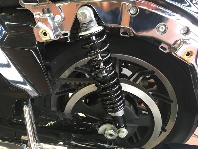 リアサスペンション交換で乗り心地UP! ツーリングモデル ハーレー