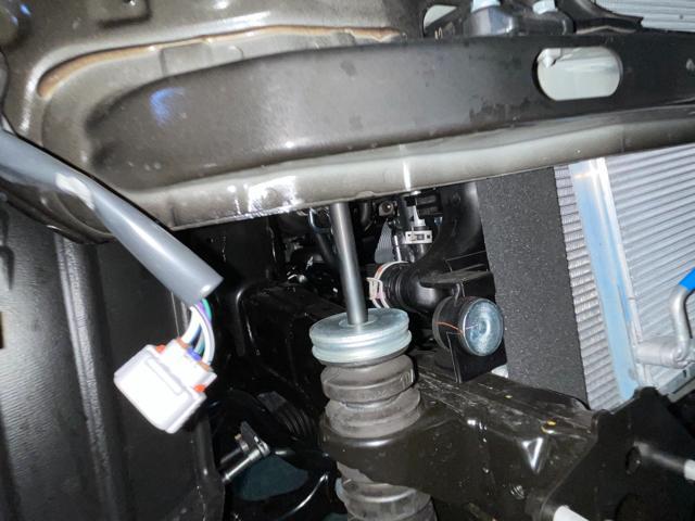 新車150プラドのボディリフト作業開始です ランクル プラド デリカ