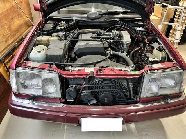 メルセデス・ベンツW124Eクラスステーションワゴン4気筒エンジン