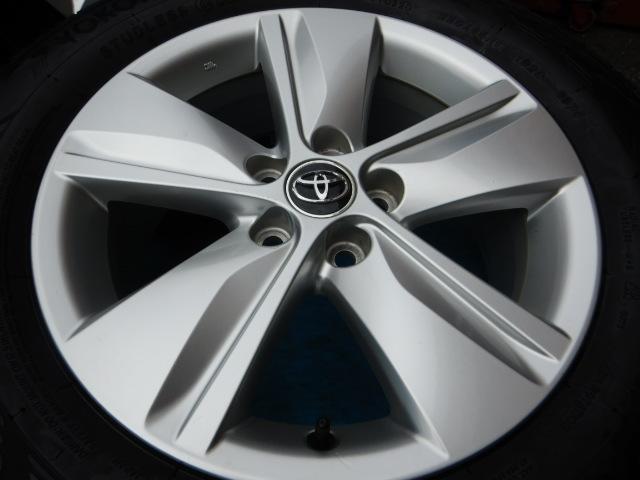 タイヤ溝たっぷりのハリアーなどに装着できる17インチスタッドレス