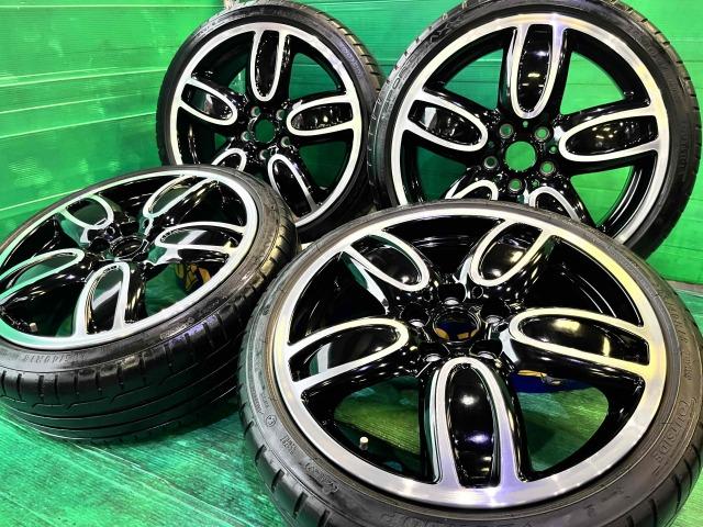 MINI パーツ情報 ミニジョンクーパーワークス純正18インチ入庫です