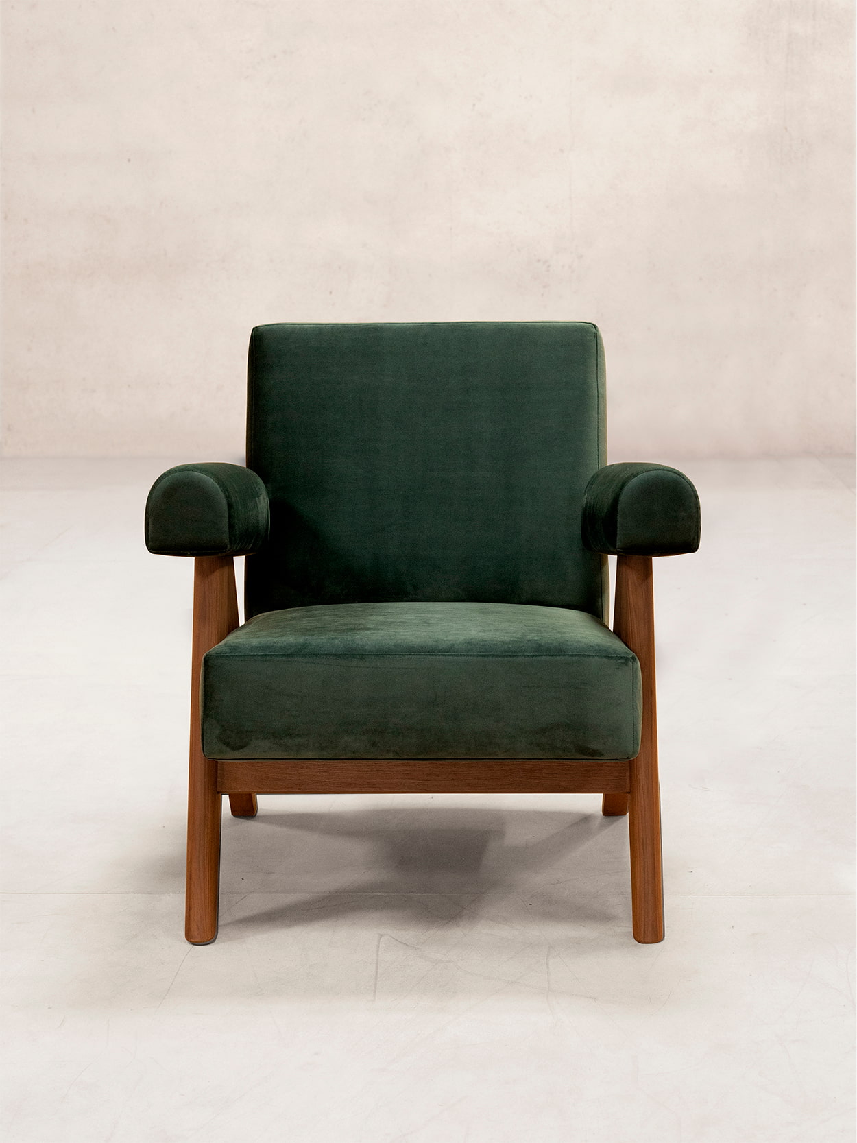 PH321 – Upholstered Easy Armchair｜Pierre Jeanneret