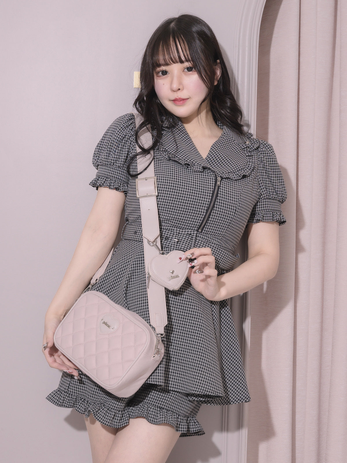 ハートポーチ付きナイロンスクエアショルダーバッグ – pium