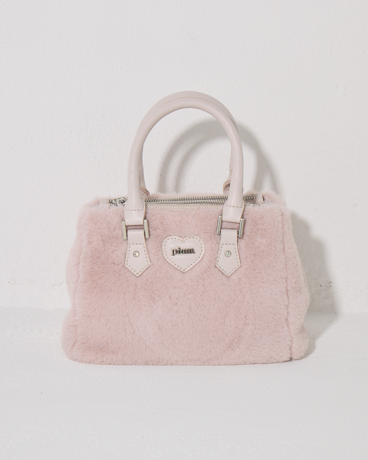 ビジューチェーン付きpiumハートファーバッグ