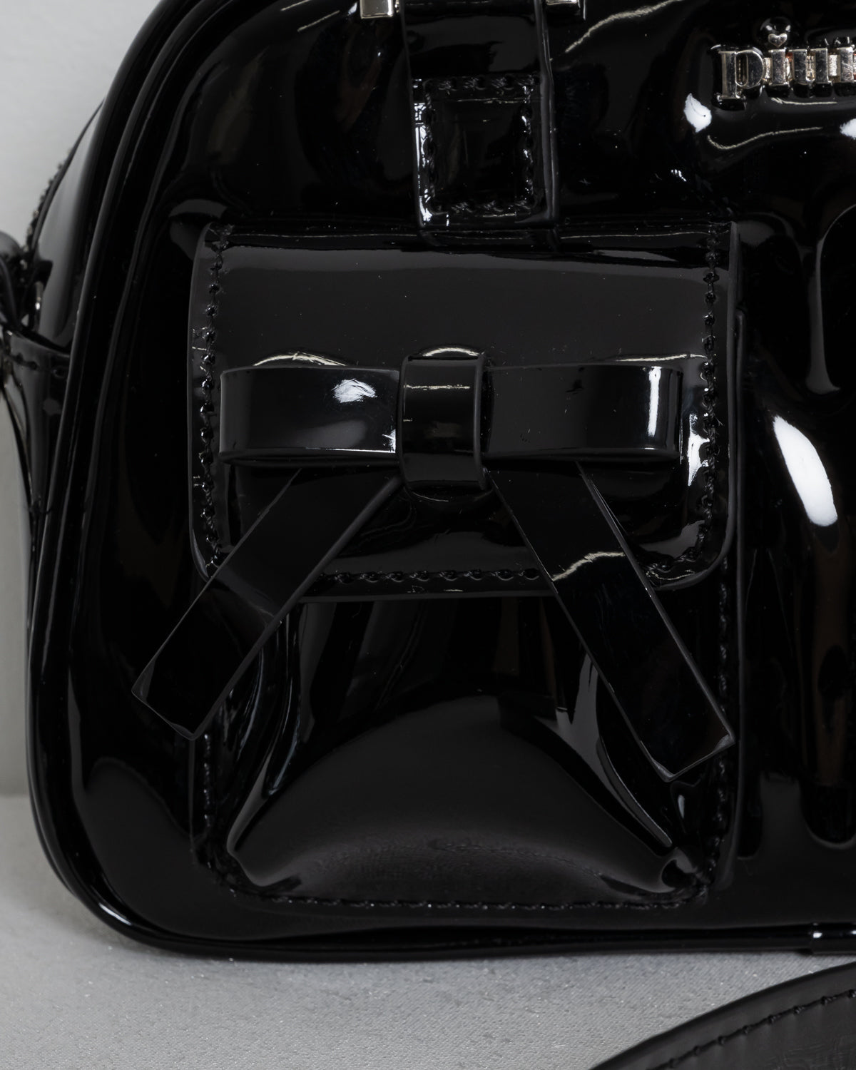 リボンポケットエナメルミニボストンバッグ – pium