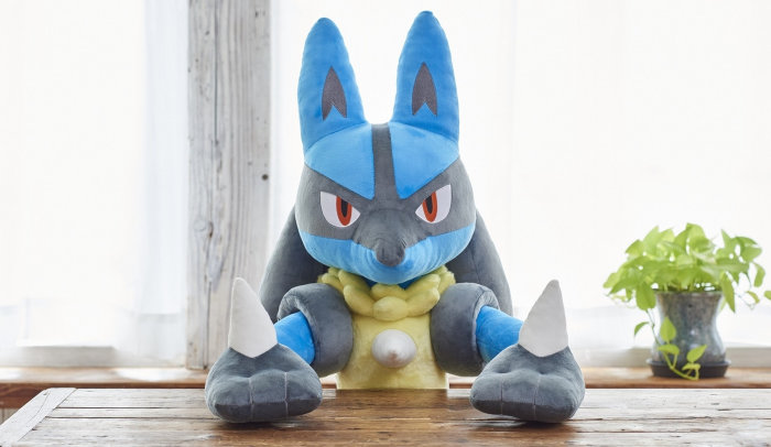 ポケモン、等身大ルカリオぬいぐるみ登場。プラパーツ入りでポーズも