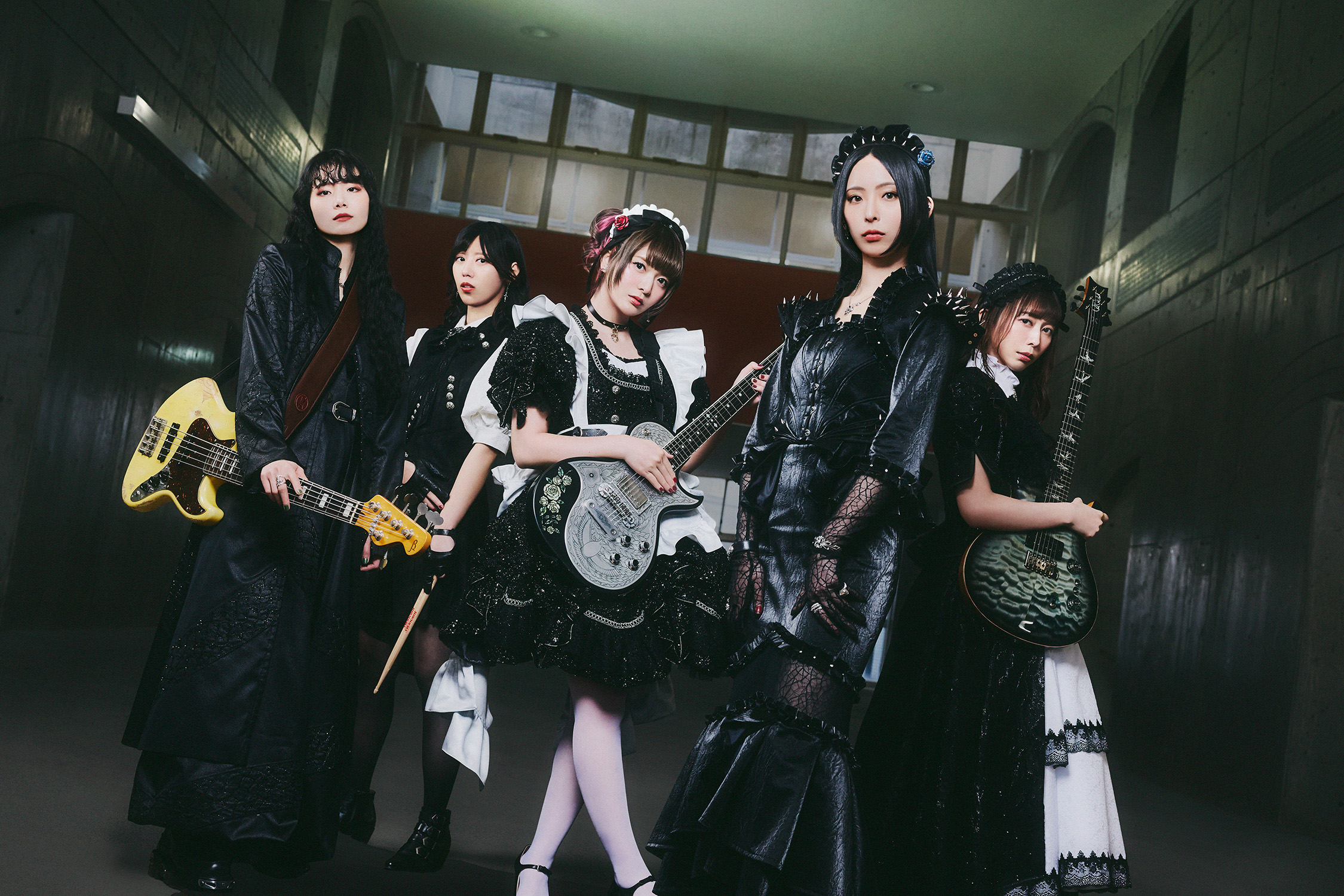BAND-MAID、日本の「レコードの日」に合わせて3枚のレコードをアナログ