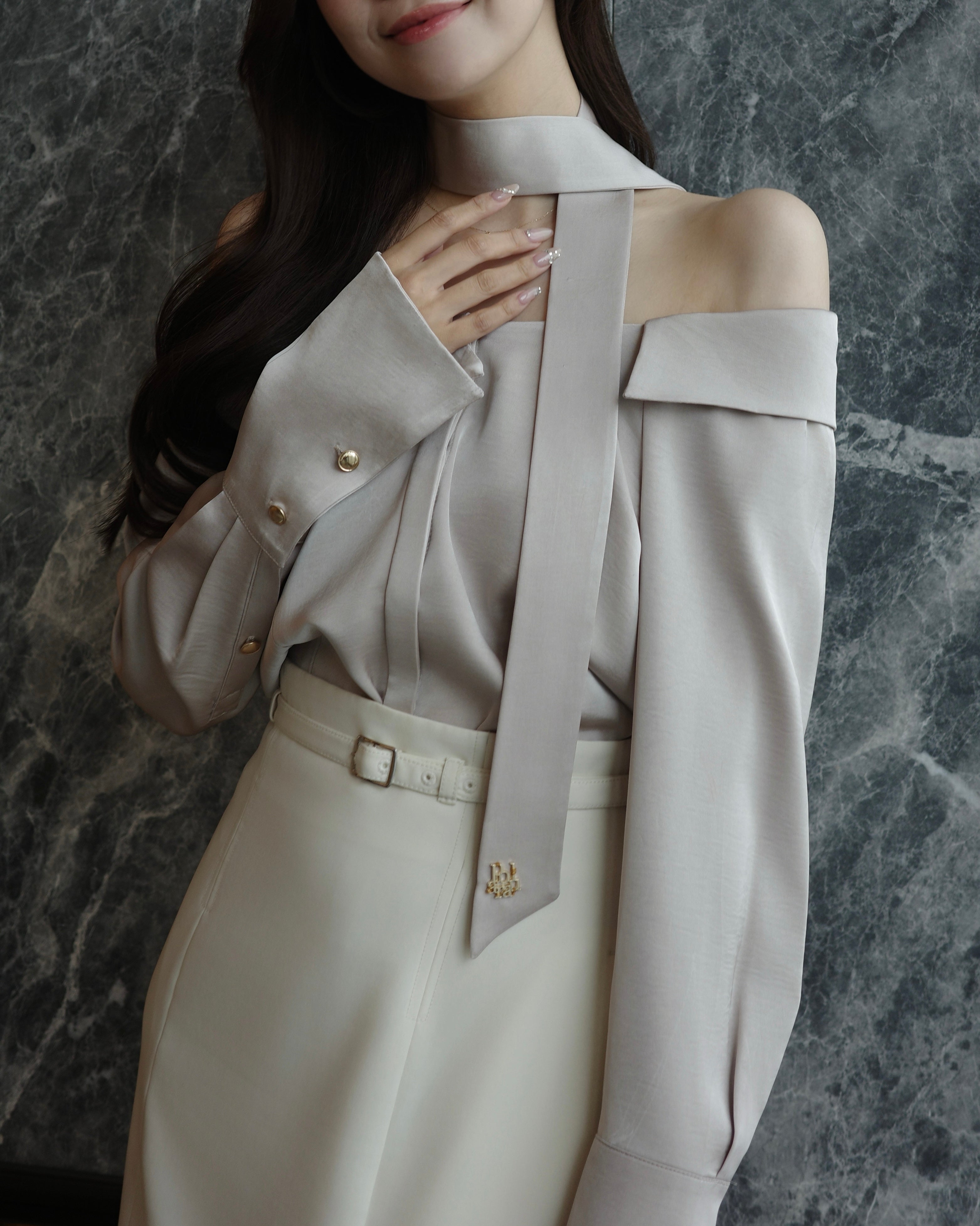 ボウタイmany wayオフショルサテンブラウス – poláura OFFICIAL ONLINE