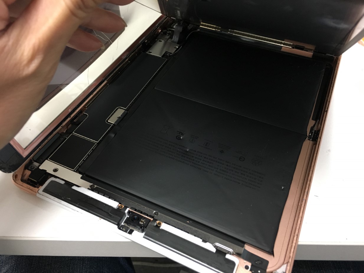 iPad第7世代のバッテリー交換料金等解説！劣化でお困りなら郵送修理