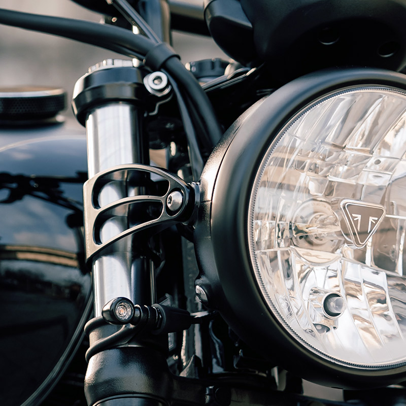 Motone】アルミ削り出し製ショートヘッドライトステーが発売中