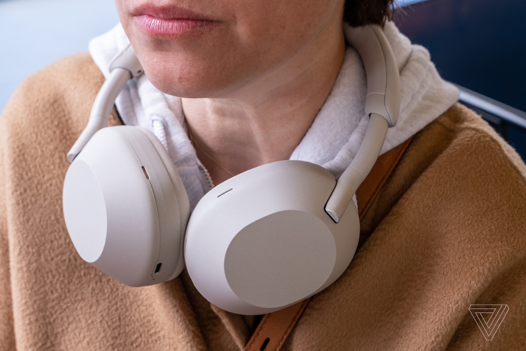 How to get the most from Sony's WH-1000XM5 headphones | The Verge