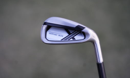 シナリアイアン｜体と腕を同調させて”しなる”スイングをマスターしよう！