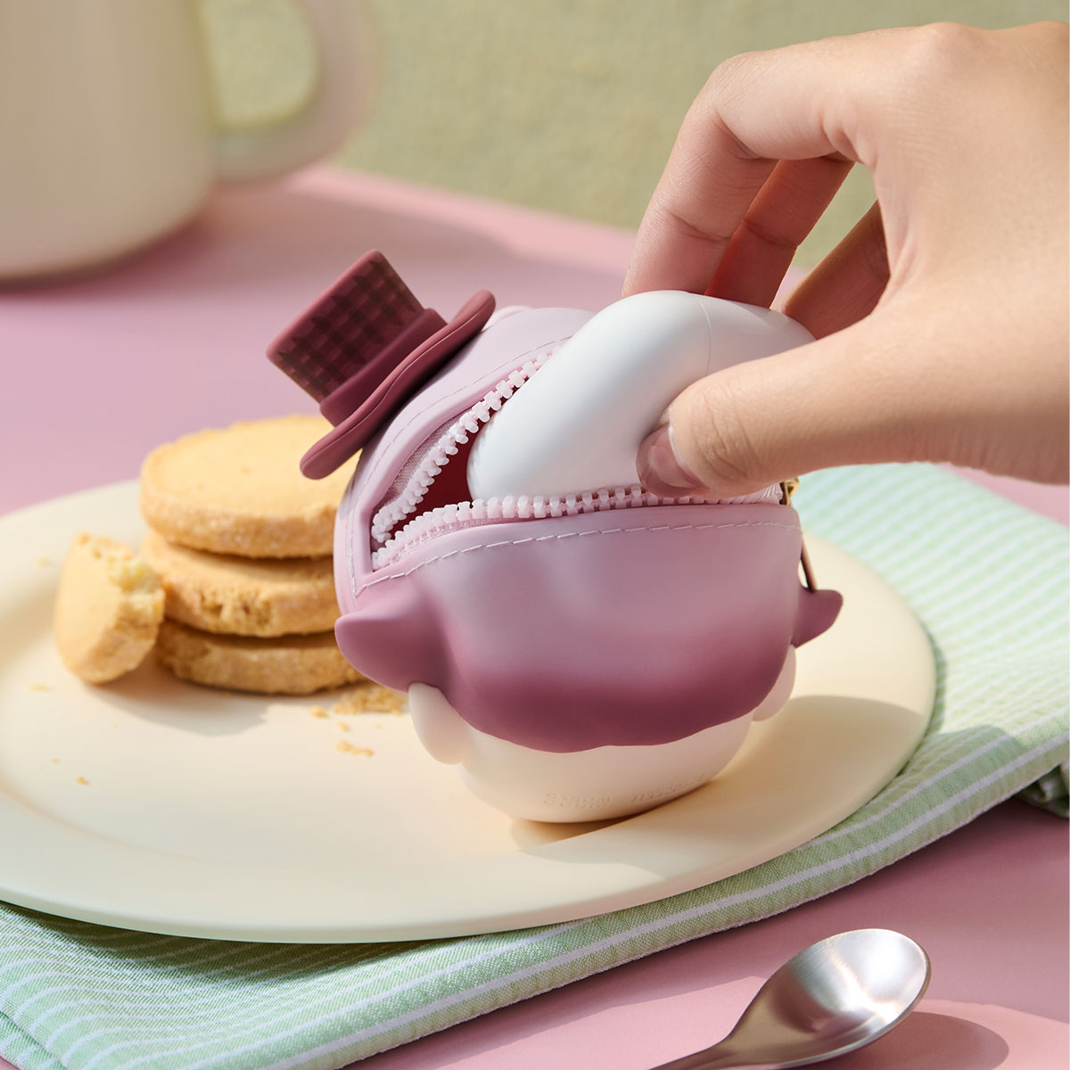 DIMOO Crush on Coffee シリーズ イヤホンケース - POP MART (Japan)