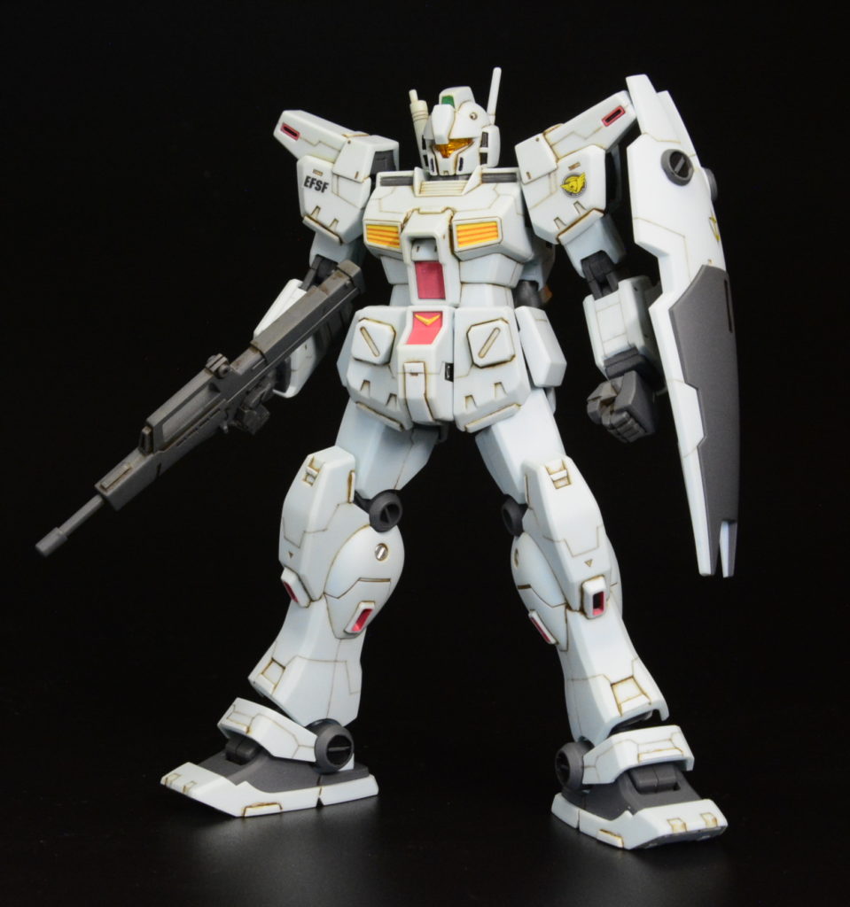 成型色のままガンプラのプロポーションをお手軽に、自分好みに変えて