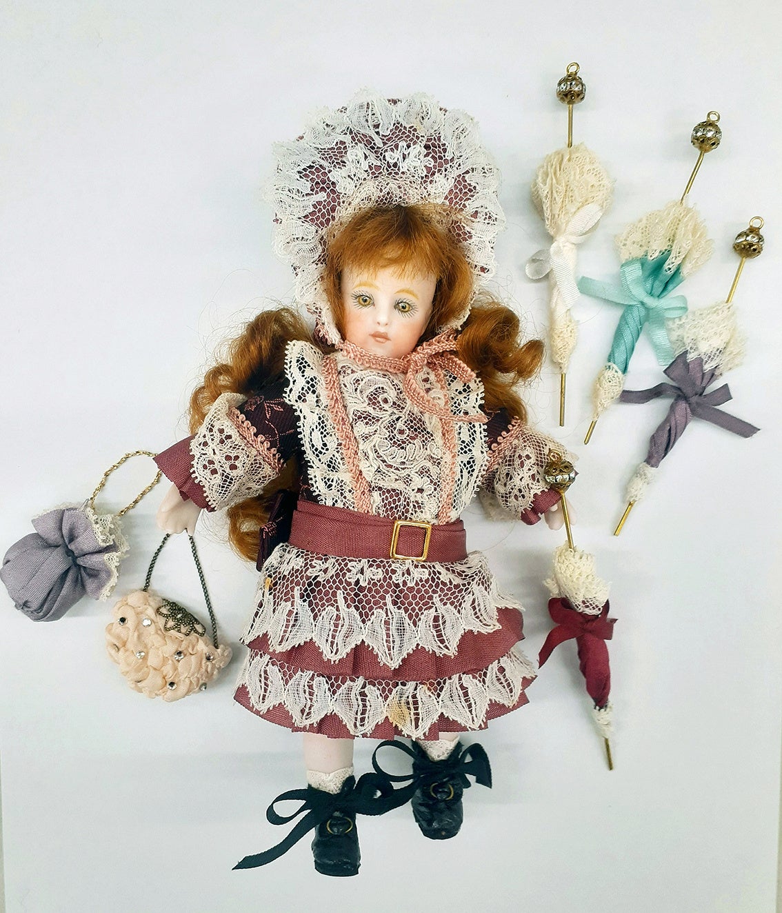 西洋アンティークドールを代表する人形「ビスクドール」の競演 | 横浜