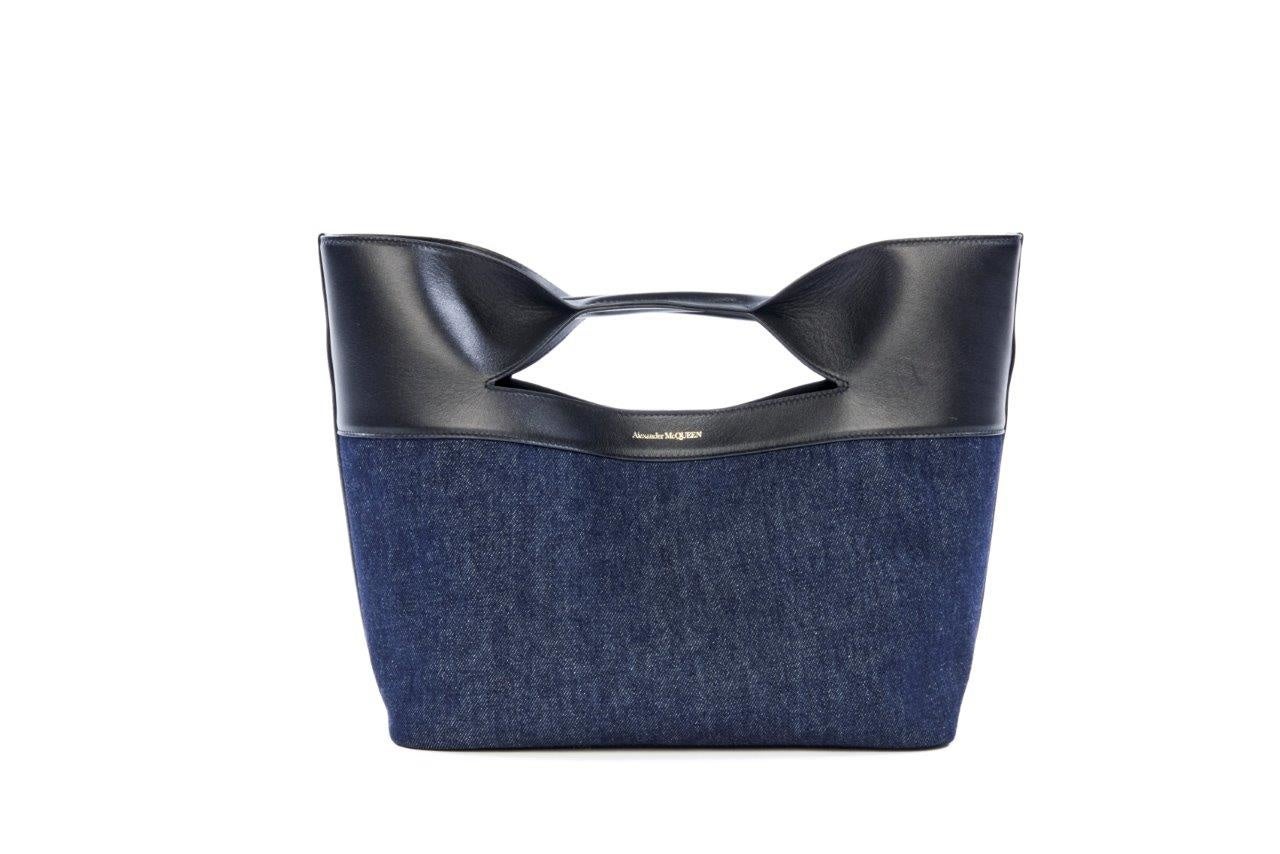 Alexander McQueen】新作バッグ「The Bow」が登場 | 株式会社ケリング