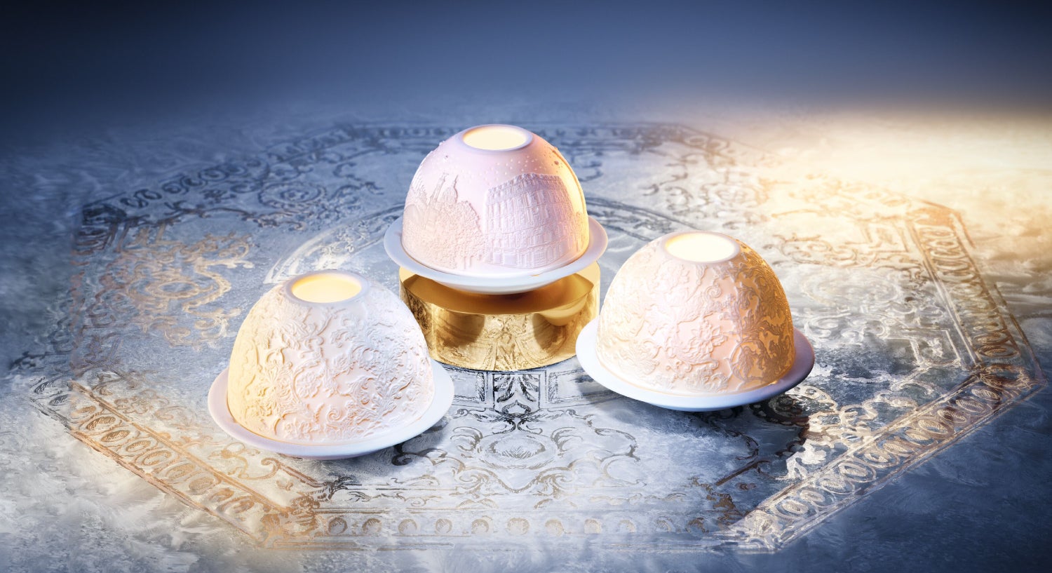 メゾン クリスチャン ディオールから 華やかなゴールドに輝く