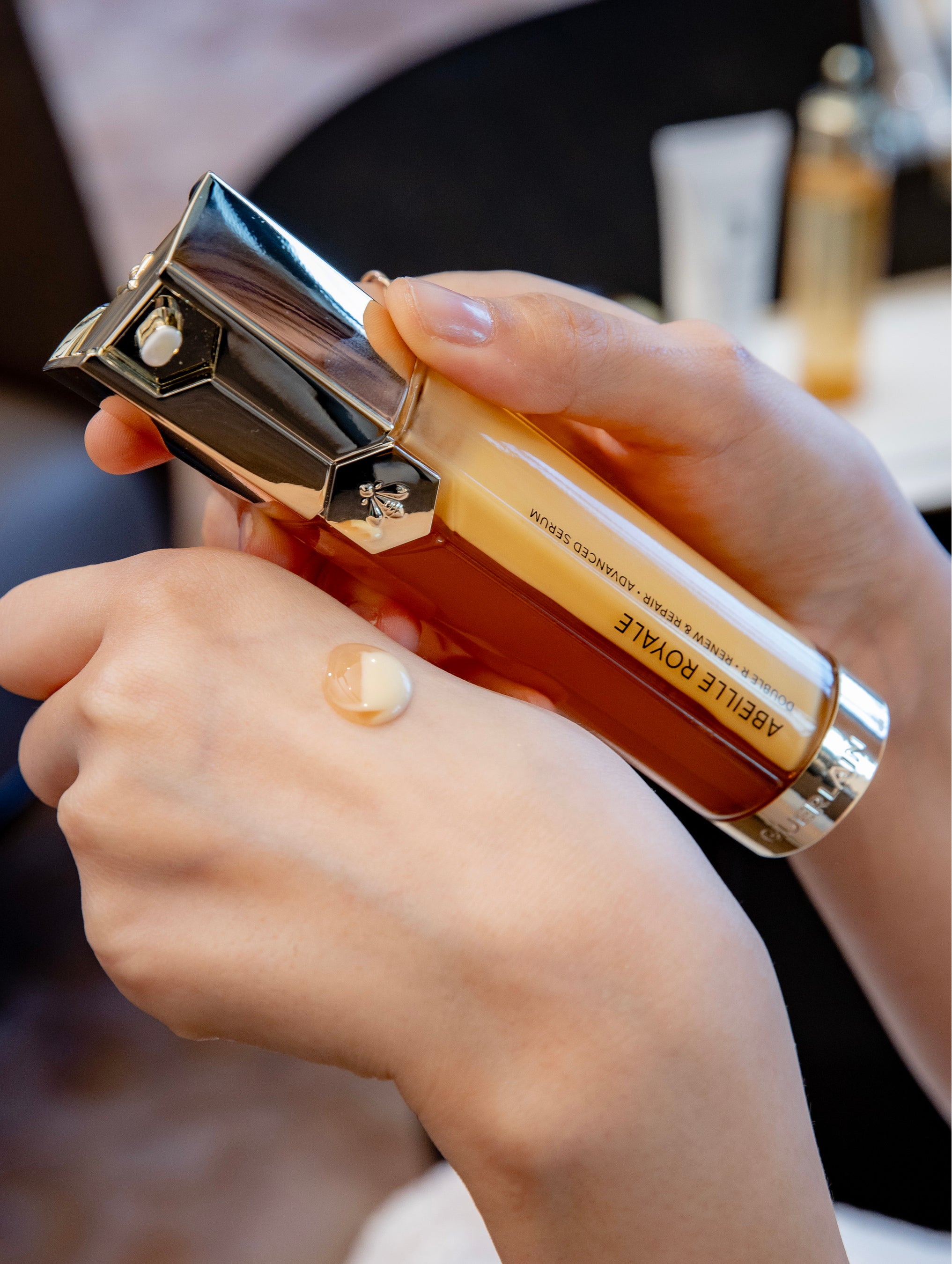 ゲランの新美容液「アベイユ ロイヤル アドバンスト ダブルR セロム