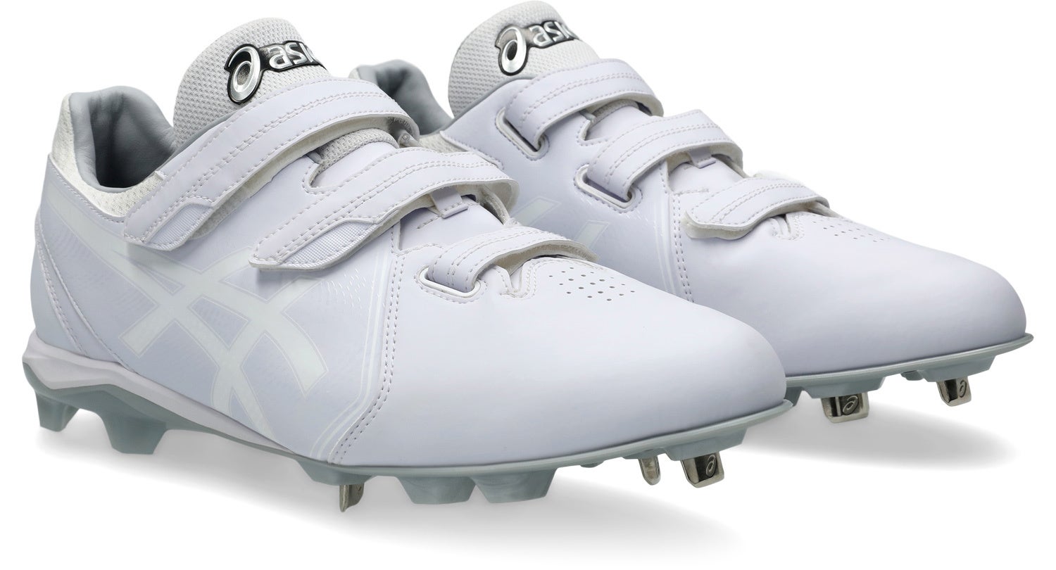 阪神タイガースの近本光司選手モデルの野球用スパイクシューズ