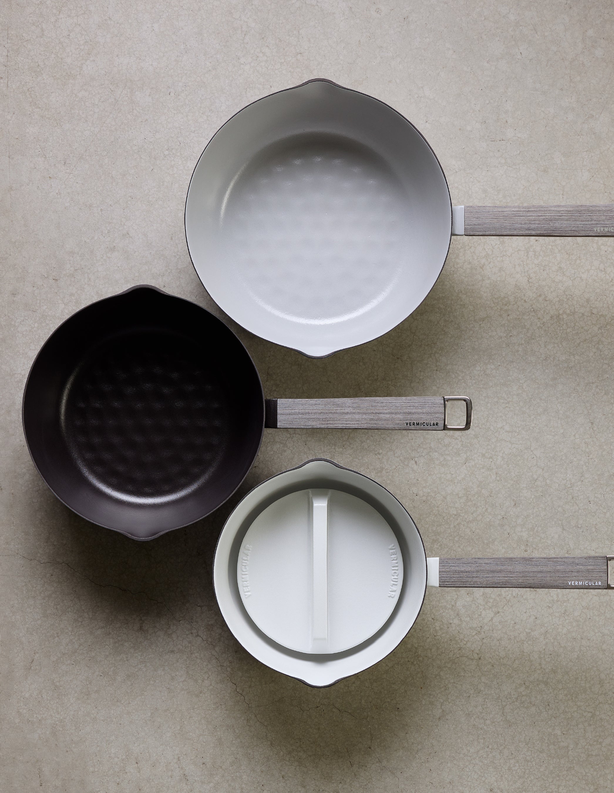 素材を焼き、煮炊きを極める！進化した雪平鍋 「VERMICULAR YUKIHIRA