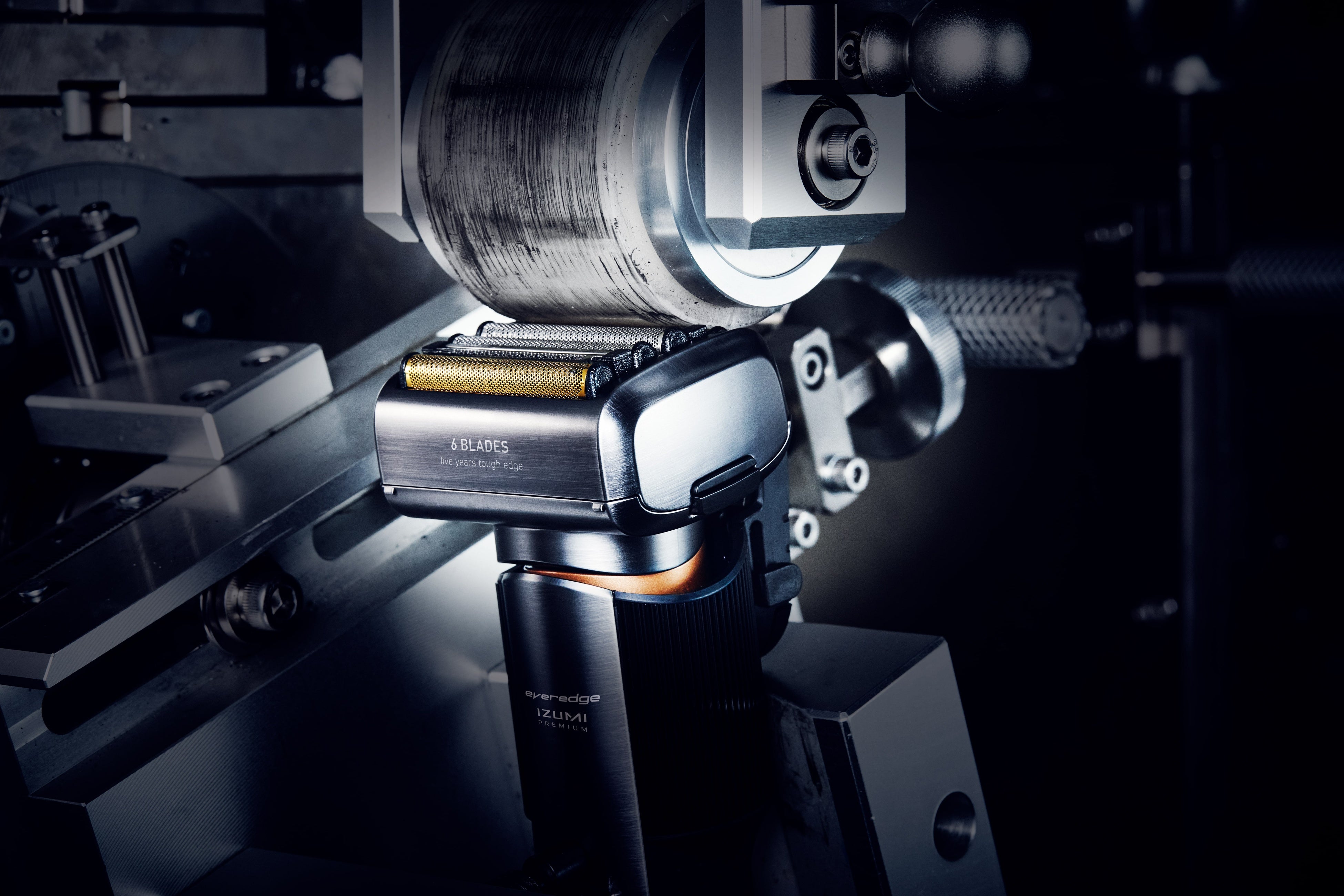 シェーバーの常識を覆す新ブランド「everedge IZUMI PREMIUM」誕生 替