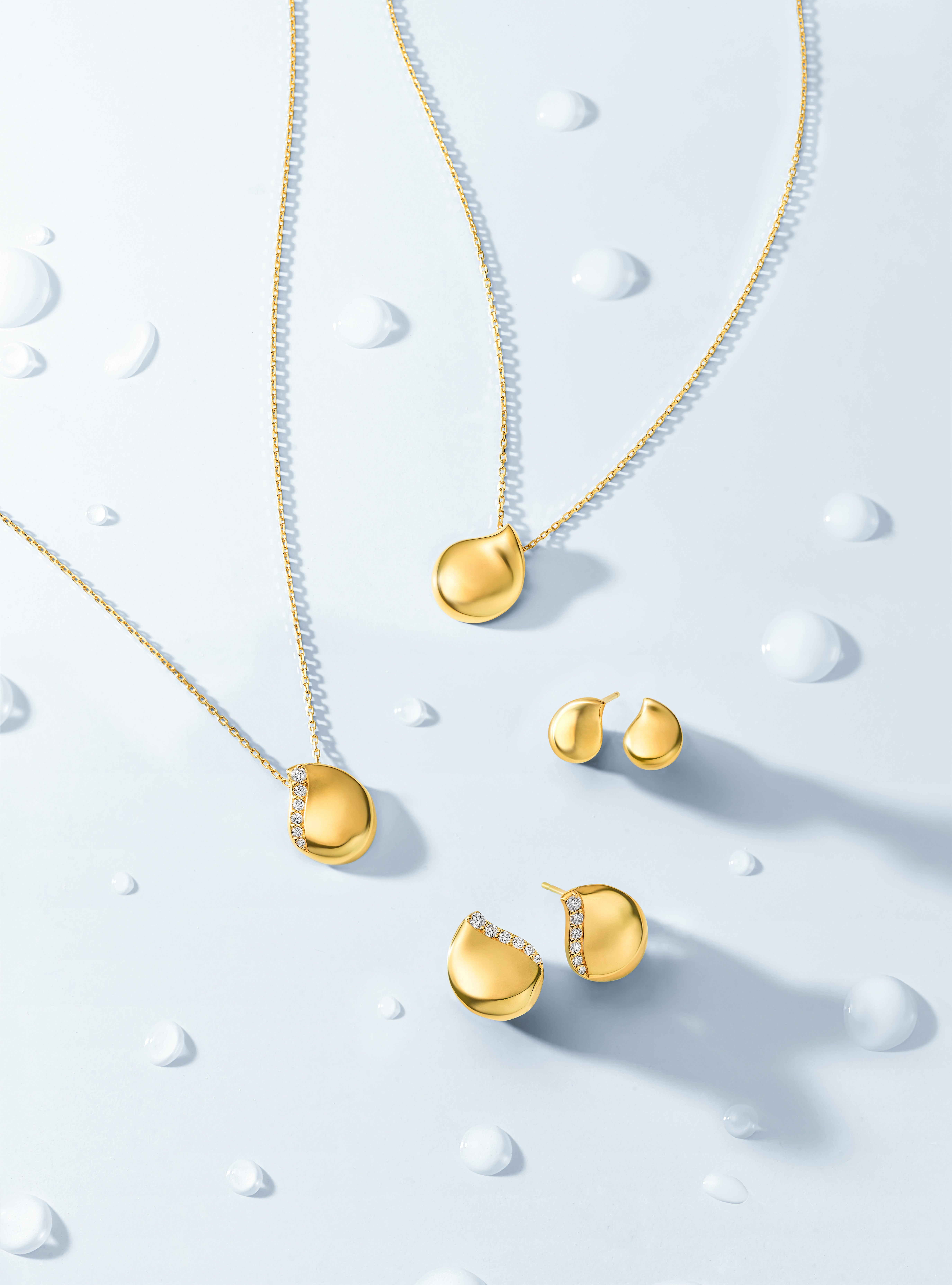 貴金属の老舗 GINZA TANAKA：「純金平成ビッグカレンダー」を