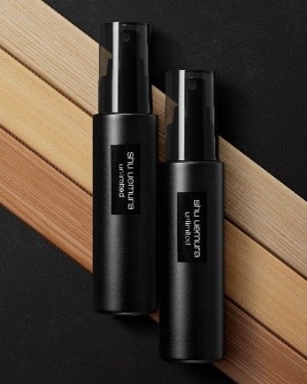 メイクの仕上げに、ひと吹き。今すぐ24時間*美しいフォギーマット肌へ