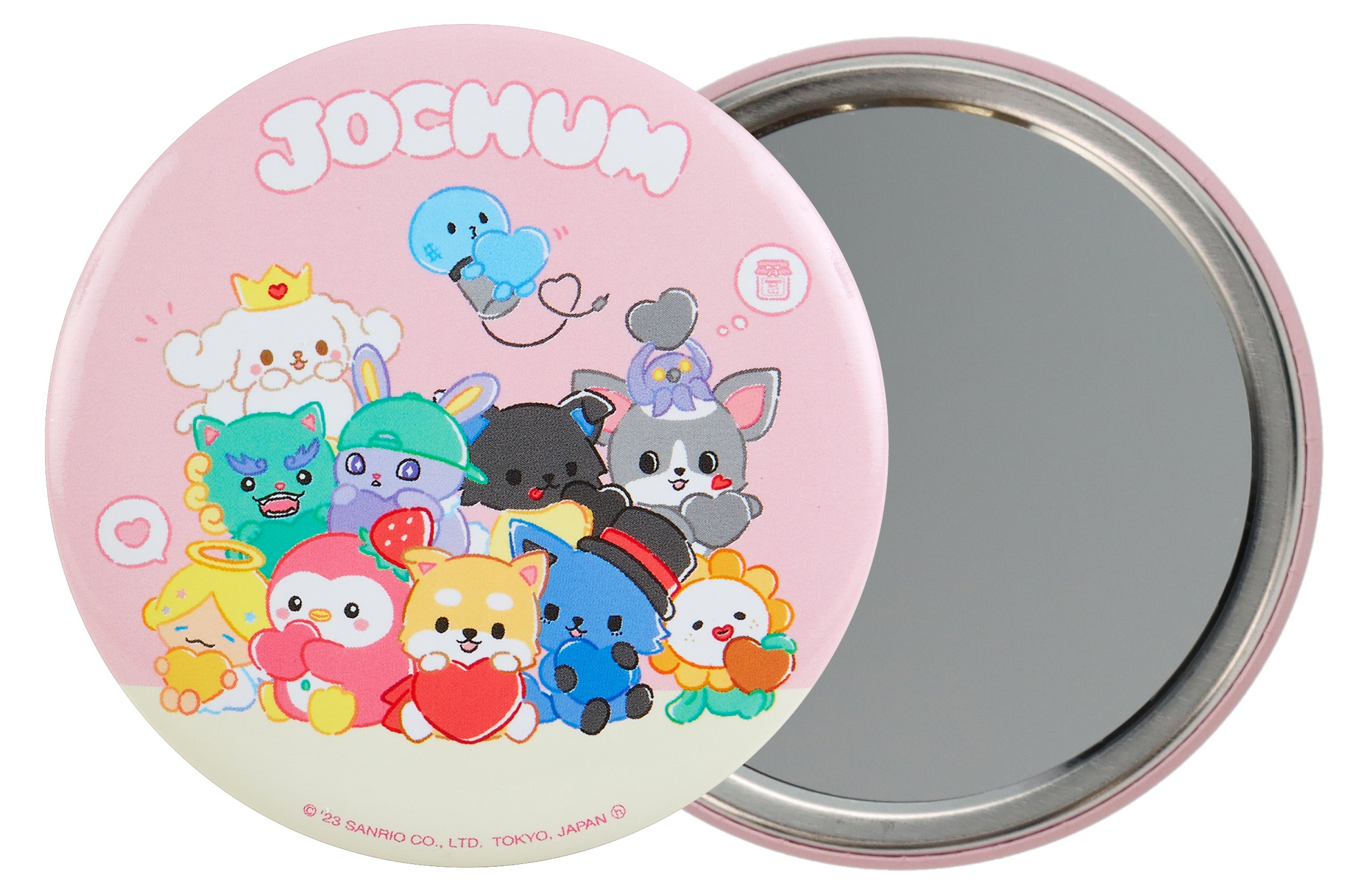 JO1とサンリオが共同開発した「JOCHUM」の150を超えるアイテムを販売
