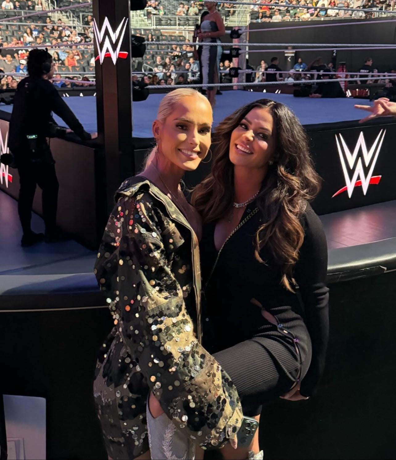 ミシェル・マクールとキャンディス・ミシェル、先週のRAWで : r