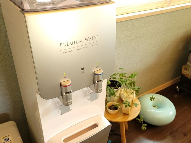 スリムサーバーⅢ（ロングタイプ）｜天然水ウォーターサーバーは