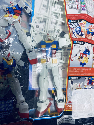 ガンプラを袋から出さずに完成したモデラーに盛大な拍手 「新手の