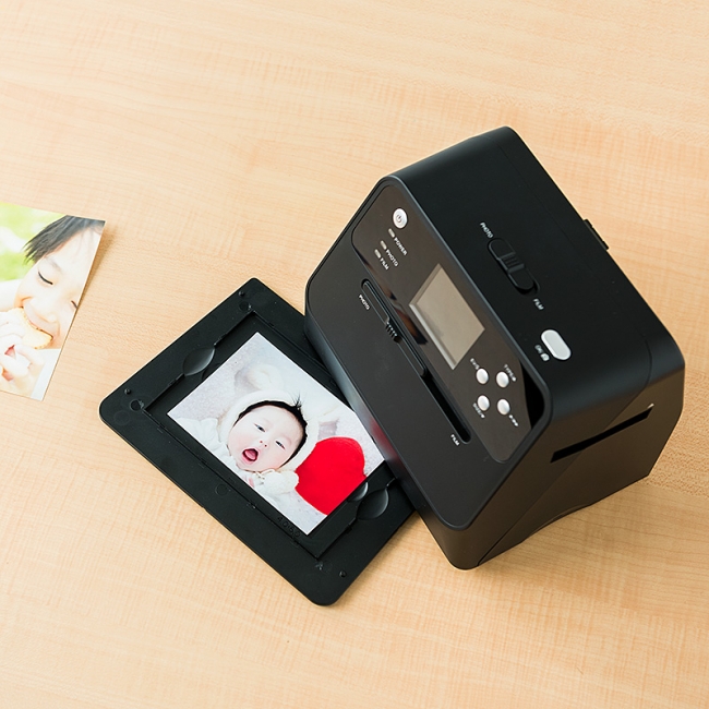 1台2役！フィルムも写真もデータ化できるフィルムスキャナーを4月17日