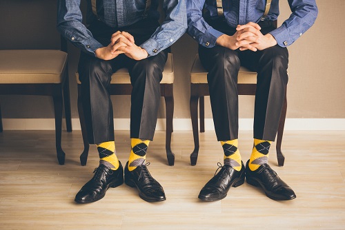 おしゃれなコーディネートで女性ゲストの視線を釘付け！新郎とゲストの